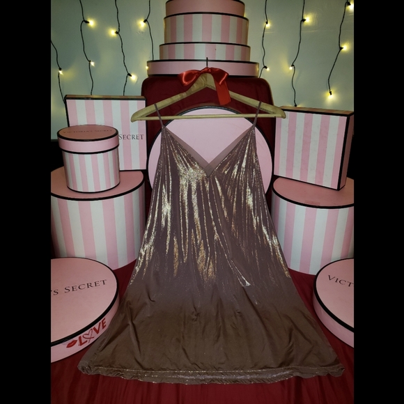 Victoria Secret Silky Metallic Slip - Picture 6 of 6